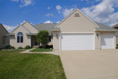 555 Heartwood Lane, Saline, MI